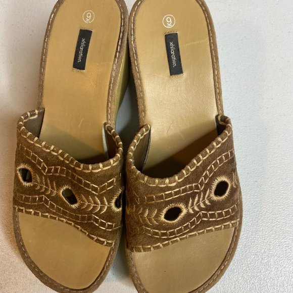 Xhilaration brown wedge open toe sandal size 9 - Picture 3 of 9